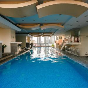 Regency Grand Suites