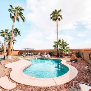 Luxury Pool Home! Amazing Back Yard Oasis