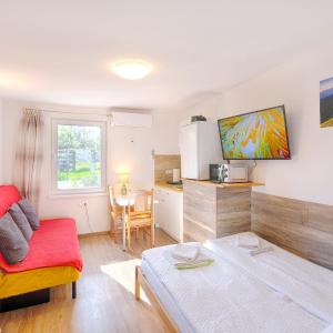 New Studio with AirCon & FREE Parking