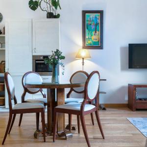 Grand Theatre Premium Apartment. Super central.