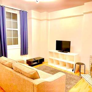 Tower Bridge! Immaculate One Bed