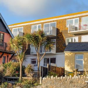 1 Bay View Court