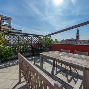 Attico del Gusto - Terrace & Private Parking