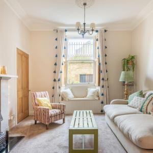 Charming flat in quiet street in Stockbridge