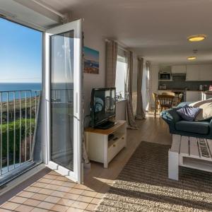 Chesil Beach Lodge Burton Bradstock Dorset DT64RJ