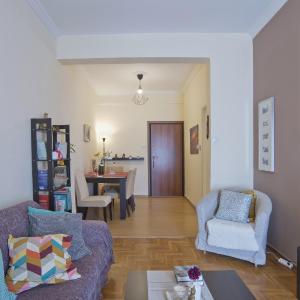 Andromaxi 2BR Apt near SNFCC, AC, WiFi