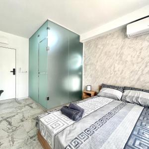 GlassRoom- Самостоятелна стая Private room