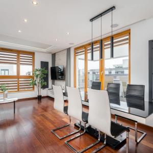 Superior Apartment with Terrace & Free Parking