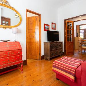 Best House Center - with Garage
