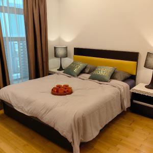 703 KLCC 5 minutes to Alor Street Ceylon Pavilion 3 Room Apt for 10 Pax