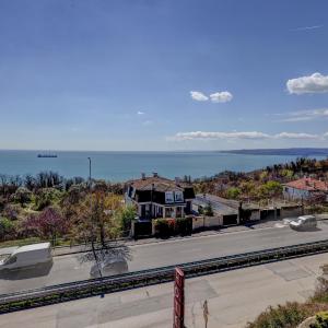 Ellinis Hotel - Sea View and Free Parking