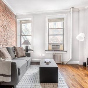 SoHo 2BR w WD Balcony nr Whole Foods NYC-892