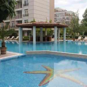 Spacious, 1 Bed Apt, Dawn Park