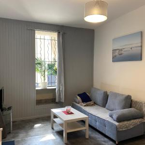 Studio indépendant dans maison de ville, au calme