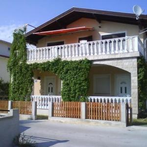 Apartments by the sea Vir - 20723
