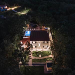 VILLA PORTUM - Serenity, Nature, Heated Pool, FAMILY ONLY