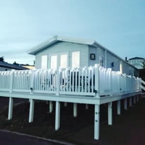 A spacious and beautifully presented 2 bedroom holiday home
