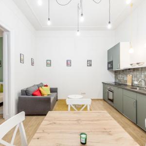 Stylish & central 2BR apartment