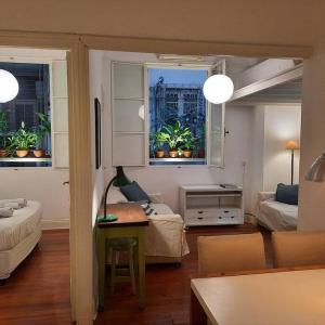 Classic Quiet 1-Bdr in Recoleta