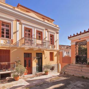 Aetoma Hotel