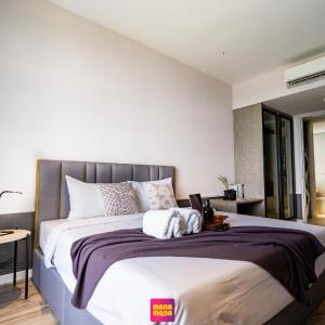 Millerz Square Suite By KLIQ