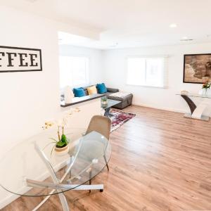 Modern Furnished 1-Bedroom with Free Parking in Koreatown close to DT LA