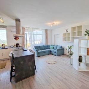 Mirvana Apartments Azur Skyview