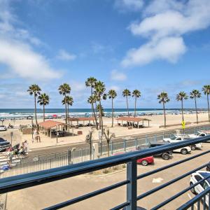 Beachfront Condo with Pool & Hot Tub