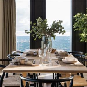 The Mercian - 3BDR LUXURY PENTHOUSE -24 HR GYM - PRIVATE TERRACE