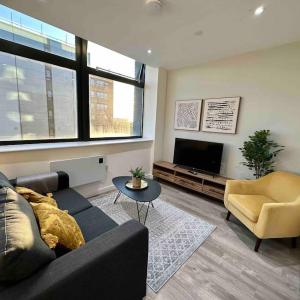 1 Bed Flat with View of Old Trafford