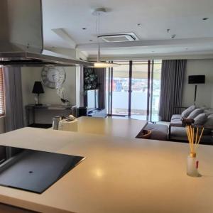 Poblacion Penthouse Suite with Private Roofdeck