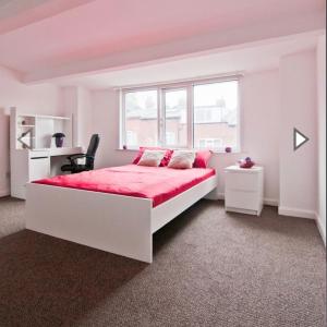 Budget Double Room Close to Leeds University and City centre