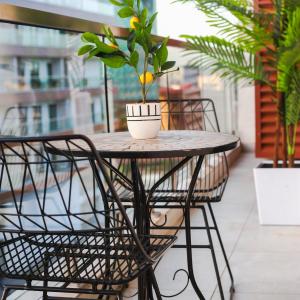 Bark Luxury Apartments @The Signature