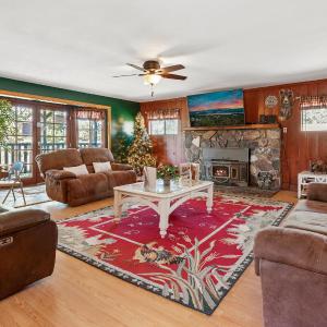 Bear family Ranch - Perfect for groups! ideal location for stargazing and sky watching!