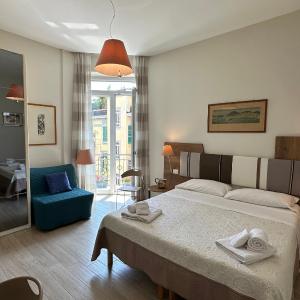 Domus Luca - Central Rooms in the Heart of Naples