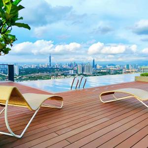 KLCC Pool View Homestay(隆景民宿)