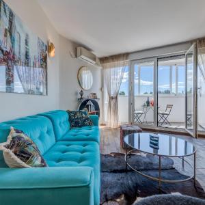 LORI APARTMENT