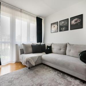 Wola Okopowa Luxury Apartment by BookingHost