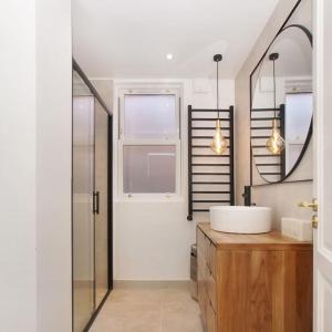 Newly refurbished, cosy & modern apartment in E17