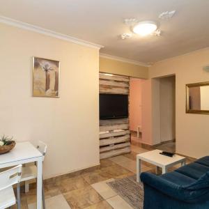 Charming Artistic Central Apartment