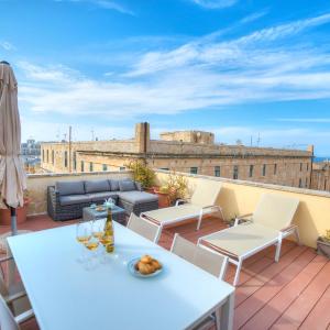 Comfy 1 bedroom - Sun terrace & sea views GBUH1-1