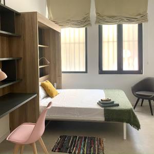 Habitación en Playa Malvarrosa con baño privado -No AC-