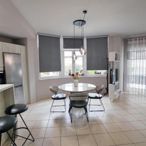 Ioanna's Luxury Two Bedroom Apartment