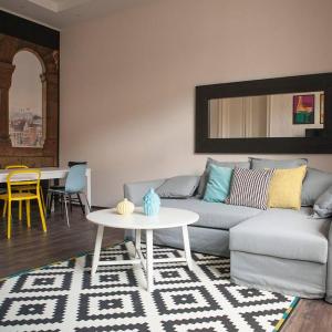Voros downtown apartment with FREE parking