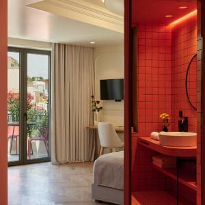 DWELL - Elegant City Stay