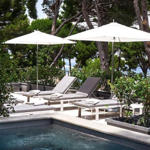 A11 - Villa Cap Antibes Sea View 5 BDR - AC, Rooftop Pool & Parking