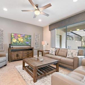 BSV8867 - Luxury 4 Bedroom 3 Bath Town Home with Private Pool and Free Wifi