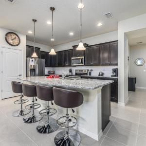BSV8919 - Gorgeous 5 Bedroom 4 Bath Townhome with Private Pool & Free Wifi