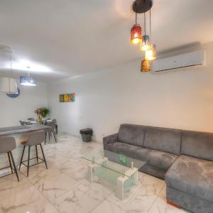 Spacious & modern 3 bedroom near seafront JBOR1-1