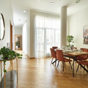 Alexander apartment